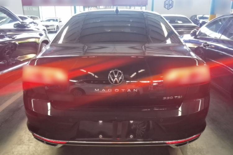 Used Volkswagen Magotan 2025 Revised Version Zhongxiang Edition 330TSI DSG Luxury Trim Rear