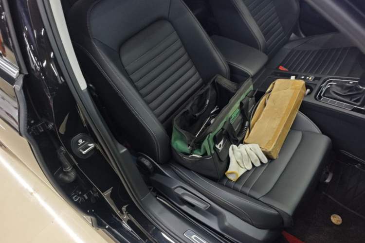 Used Volkswagen Magotan 2025 Zhongxiang Version 280TSI DSG Comfort Edition Right Front Seat