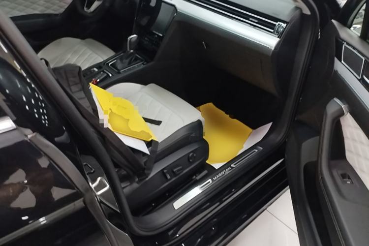 Used Volkswagen Magotan 2025 Zhongxiang Version 330TSI DSG Luxury Edition Right Front Seat