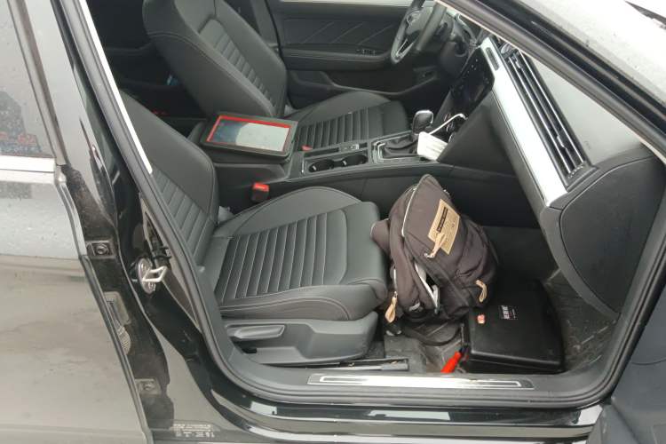 Used Volkswagen Magotan 2025 Zhongxiang Version 280TSI DSG Comfort Edition Right Front Seat
