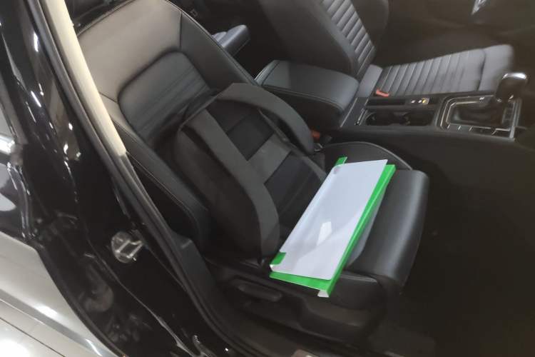 Used Volkswagen Magotan 2025 Zhongxiang Version 280TSI DSG Comfort Edition Right Front Seat