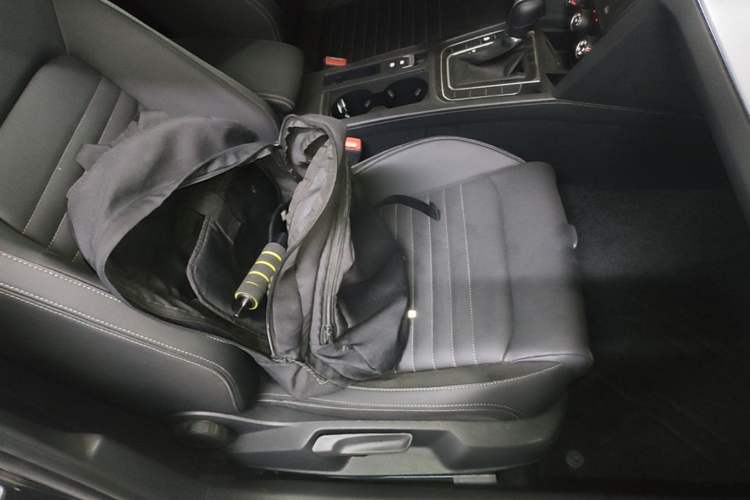 Used Volkswagen Magotan 2025 Zhongxiang Version 280TSI DSG Comfort Edition Right Front Seat