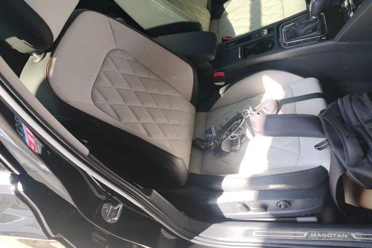 Used Volkswagen Magotan 2025 Revised Version 2 Zhongxiang Edition 330TSI DSG Luxury Trim Right Front Seat