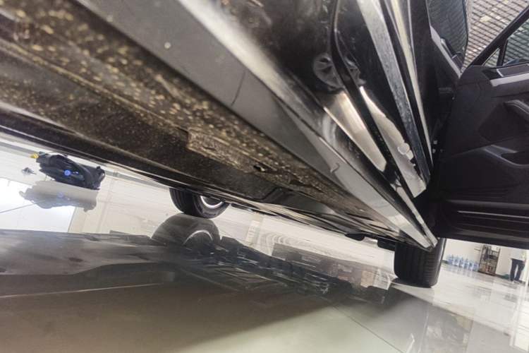 Used Volkswagen Magotan 2025 Zhongxiang Version 280TSI DSG Comfort Edition Right Side Sill