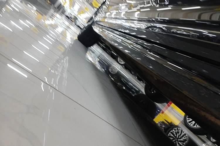 Used Volkswagen Magotan 2025 Zhongxiang Version 330TSI DSG Luxury Edition Right Side Sill