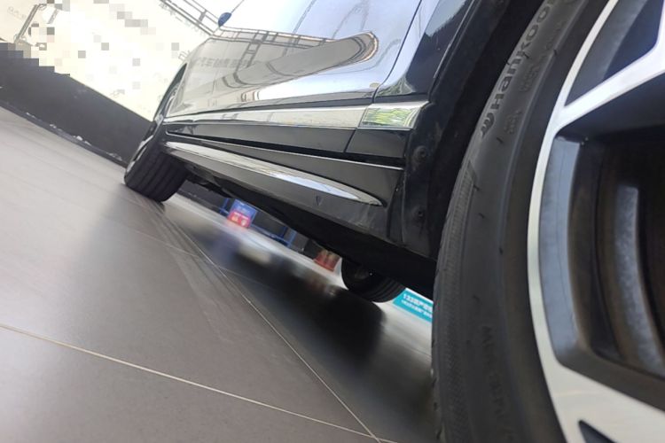 Used Volkswagen Magotan 2025 Revised Version Zhongxiang Edition 280TSI DSG Luxury Trim Right Side Sill
