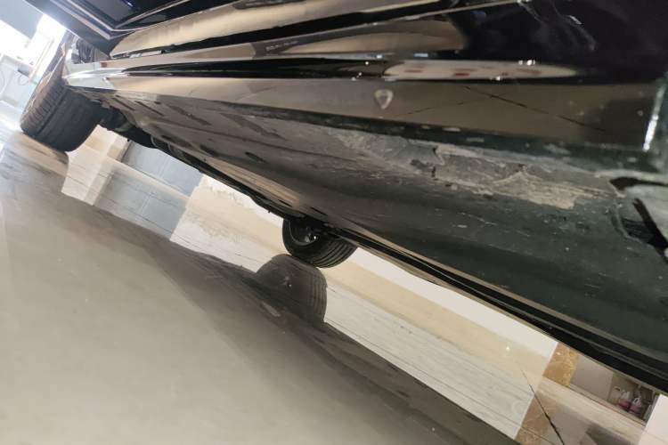 Used Volkswagen Magotan 2025 Revised Version 2 Zhongxiang Edition 330TSI DSG Luxury Trim Right Side Sill