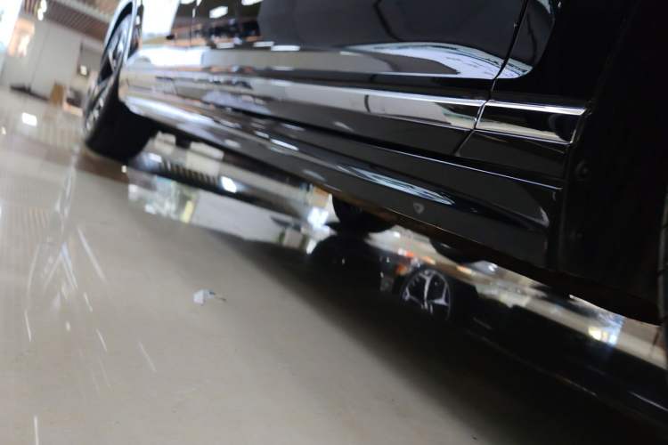 Used Volkswagen Magotan 2025 Zhongxiang Model 280TSI DSG Luxury Version Right Side Sill