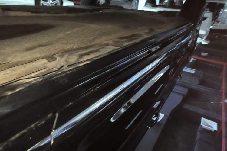 Used Volkswagen Magotan 2025 Zhongxiang Version 330TSI DSG Luxury Edition Right Side Sill