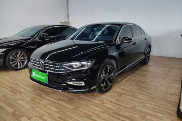 Used Volkswagen Magotan 2025 Revised Version 2 Zhongxiang Edition 330TSI DSG Luxury Trim