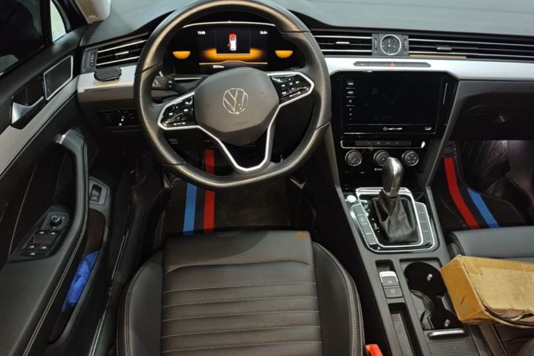Used Volkswagen Magotan 2025 Zhongxiang Version 280TSI DSG Comfort Edition Steering Wheel