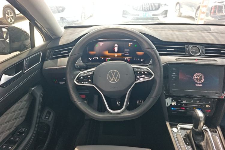 Used Volkswagen Magotan 2025 Zhongxiang Model 280TSI DSG Luxury Version Steering Wheel