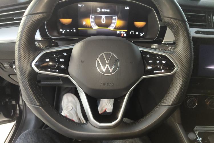 Used Volkswagen Magotan 2025 Zhongxiang Version 280TSI DSG Comfort Edition Steering Wheel