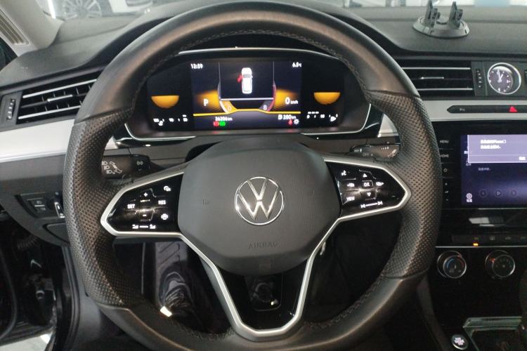 Used Volkswagen Magotan 2025 Zhongxiang Version 280TSI DSG Comfort Edition Steering Wheel