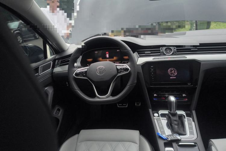 Used Volkswagen Magotan 2025 Zhongxiang Model 280TSI DSG Luxury Version Steering Wheel