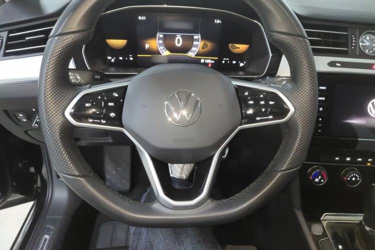 Used Volkswagen Magotan 2025 Zhongxiang Version 280TSI DSG Comfort Edition Steering Wheel