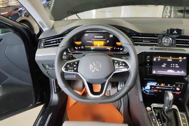 Used Volkswagen Magotan 2025 Revised Version Zhongxiang Edition 280TSI DSG Luxury Trim Steering Wheel