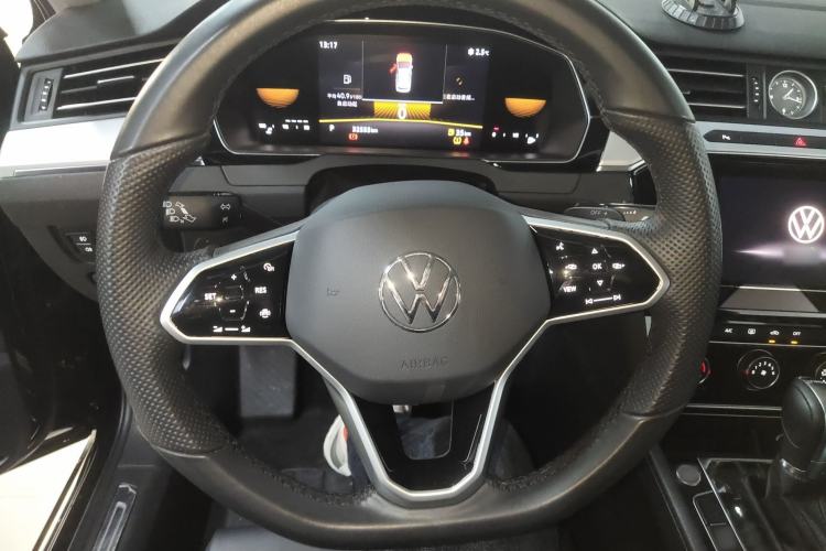Used Volkswagen Magotan 2025 Zhongxiang Version 280TSI DSG Comfort Edition Steering Wheel