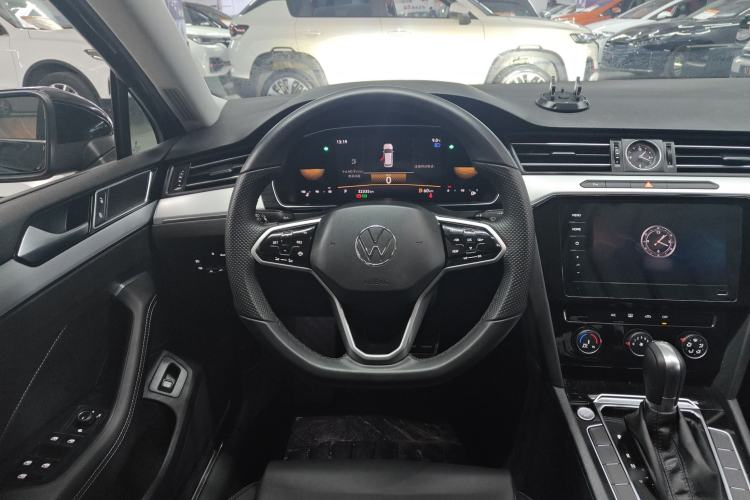 Used Volkswagen Magotan 2025 Zhongxiang Version 280TSI DSG Comfort Edition Steering Wheel