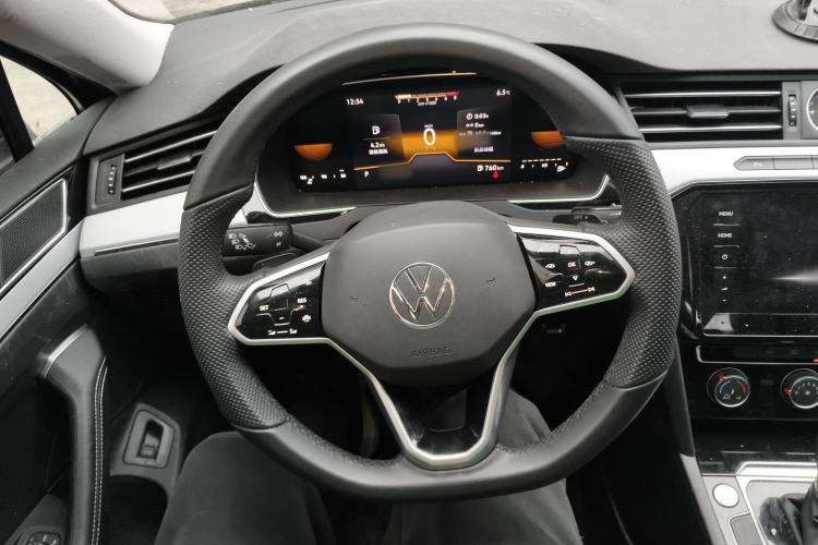 Used Volkswagen Magotan 2025 Zhongxiang Version 280TSI DSG Comfort Edition Steering Wheel