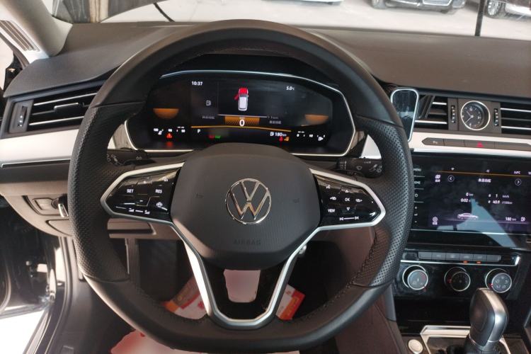 Used Volkswagen Magotan 2025 Zhongxiang Version 280TSI DSG Comfort Edition Steering Wheel