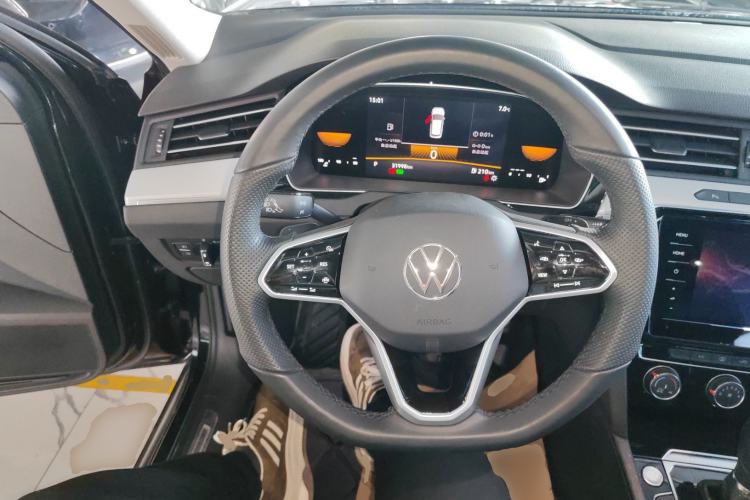 Used Volkswagen Magotan 2025 Zhongxiang Version 280TSI DSG Comfort Edition Steering Wheel