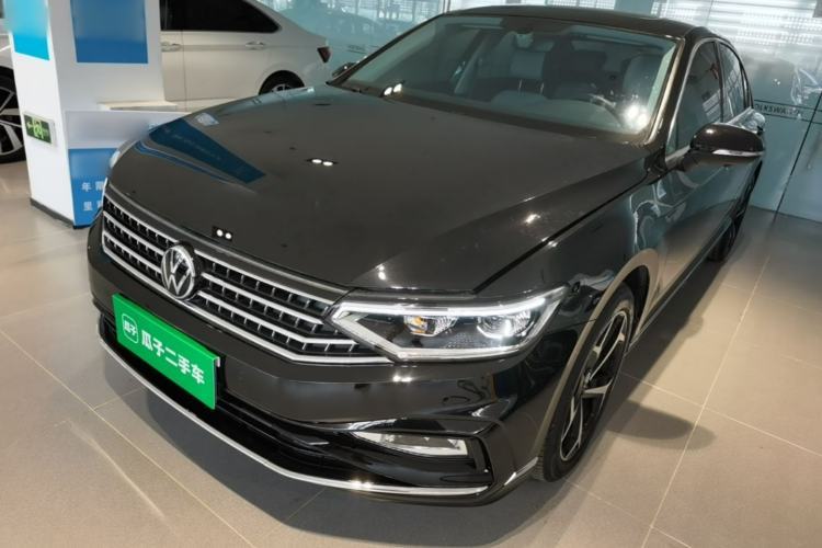 Used Volkswagen Magotan 2025 Revised Version Zhongxiang Edition 280TSI DSG Luxury Trim Guazi used car, China used car export, Used car for sale, Used cars, Cheapest cars for sale