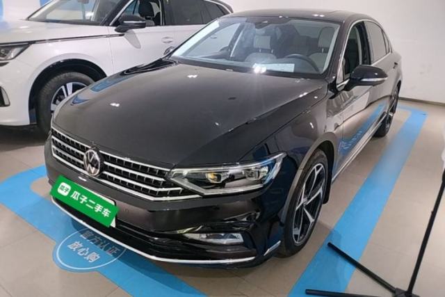 Used Volkswagen Magotan 2025 Revised Version 2 Zhongxiang Edition 330TSI DSG Luxury Trim