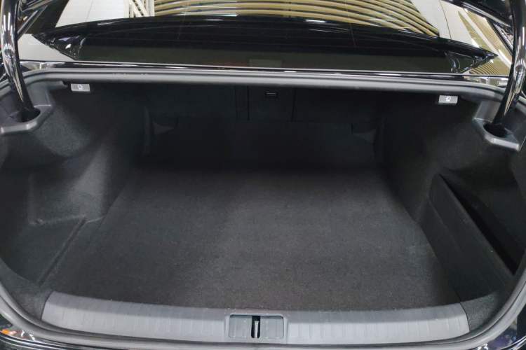Used Volkswagen Magotan 2025 Zhongxiang Model 280TSI DSG Luxury Version Trunk