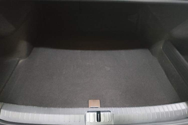 Used Volkswagen Magotan 2025 Zhongxiang Version 280TSI DSG Comfort Edition Trunk
