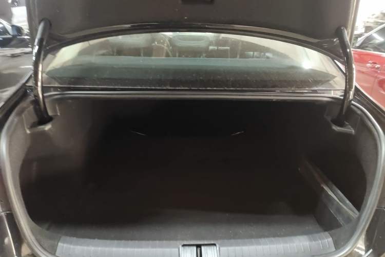Used Volkswagen Magotan 2025 Zhongxiang Version 280TSI DSG Comfort Edition Trunk