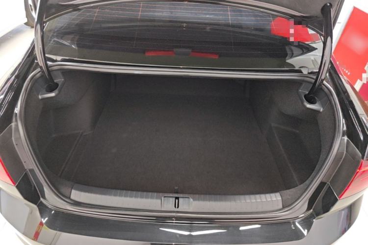 Used Volkswagen Magotan 2025 Revised Version 2 Zhongxiang Edition 330TSI DSG Luxury Trim Trunk
