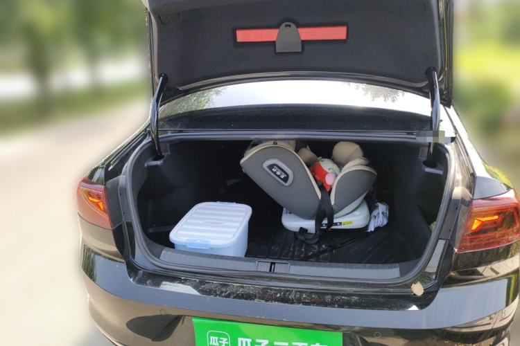 Used Volkswagen Magotan 2025 Zhongxiang Version 280TSI DSG Comfort Edition Trunk