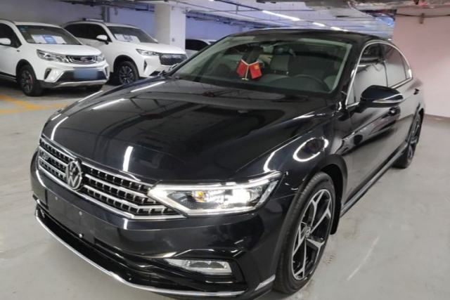 Used Volkswagen Magotan 2025 Zhongxiang Version 330TSI DSG Luxury Edition