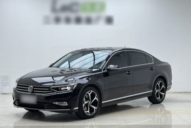 Used Volkswagen Magotan 2025 Revised Version Zhongxiang Edition 330TSI DSG Luxury Trim