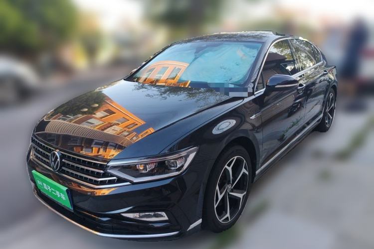 Used Volkswagen Magotan 2025 Zhongxiang Version 330TSI DSG Luxury Edition Guazi used car, China used car export, Used car for sale, Used  cars, Cheapest cars for sale