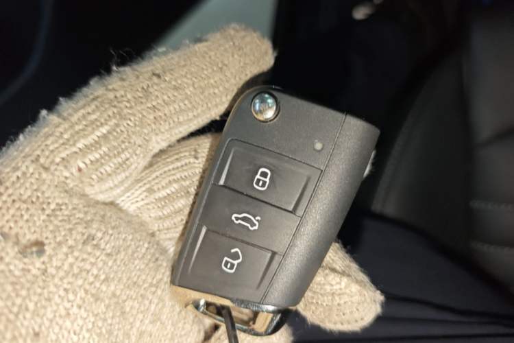 Used Volkswagen Magotan 2025 Zhongxiang Version 280TSI DSG Comfort Edition Vehicle Key
