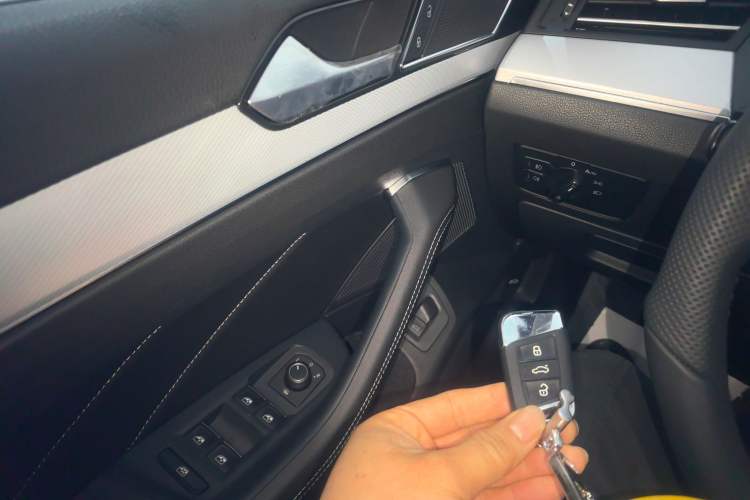 Used Volkswagen Magotan 2025 Zhongxiang Version 280TSI DSG Comfort Edition Vehicle Key