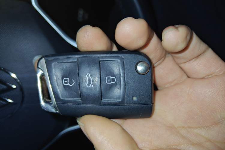 Used Volkswagen Magotan 2025 Zhongxiang Version 280TSI DSG Comfort Edition Vehicle Key