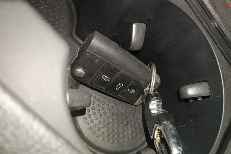 Used Volkswagen Magotan 2025 Zhongxiang Version 280TSI DSG Comfort Edition Vehicle Key
