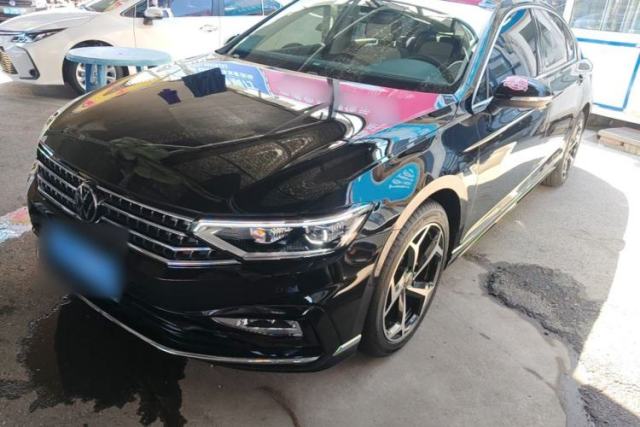 Used Volkswagen Magotan 2025 Revised Version 2 Zhongxiang Edition 330TSI DSG Luxury Trim