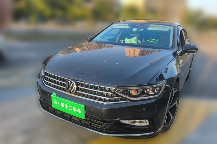 Volkswagen Magotan 2025 Zhongxiang Version 330TSI DSG Luxury Edition