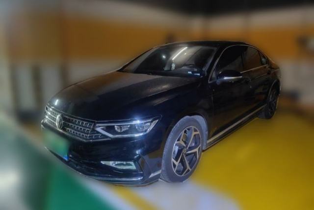 Used Volkswagen Magotan 2025 Revised Version Zhongxiang Edition 330TSI DSG Luxury Trim