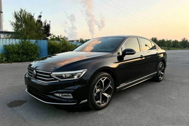 Used Volkswagen Magotan 2025 Revised Version Zhongxiang Edition 330TSI DSG Luxury Trim