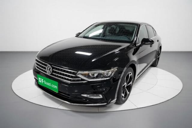 Volkswagen Magotan 2025 Zhongxiang Version 330TSI DSG Luxury Edition usado