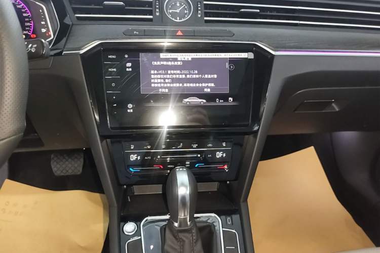 Used Volkswagen Magotan 2026 30 Million Vehicles Selected Model 380TSI DSG Luxury Edition Audio And AC Panel
