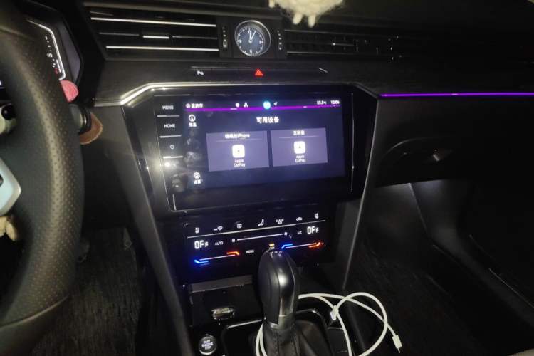 Used Volkswagen Magotan 2026 30 Million Vehicles Selected Model 380TSI DSG Luxury Edition Audio And AC Panel