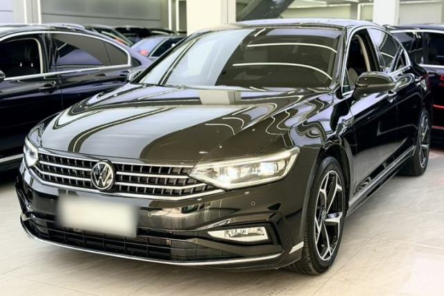 Used Volkswagen Magotan 2026 30 Million Vehicles Selected Model 380TSI DSG Luxury Edition