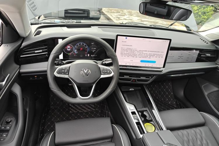 Used Volkswagen Magotan 2026 380TSI DSG Prestige Package—Daimai Package Center Console