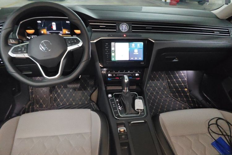 Used Volkswagen Magotan 2026 Model 30 Million Vehicles Selected Edition 330TSI DSG Elite Edition Center Console